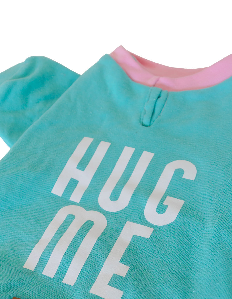 HUG ME | Playerita